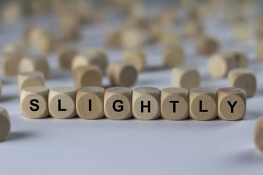 biraz harflerle küp, tahta küpleri ile kayıt