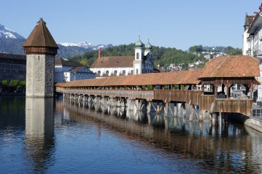 Wasserturm Lucerne ile Şapel Köprüsü 