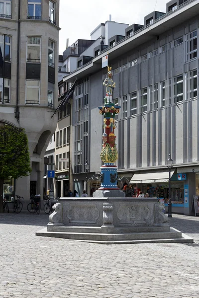 Colorful Fritschi Fountain in Lucerne — Stock Photo, Image