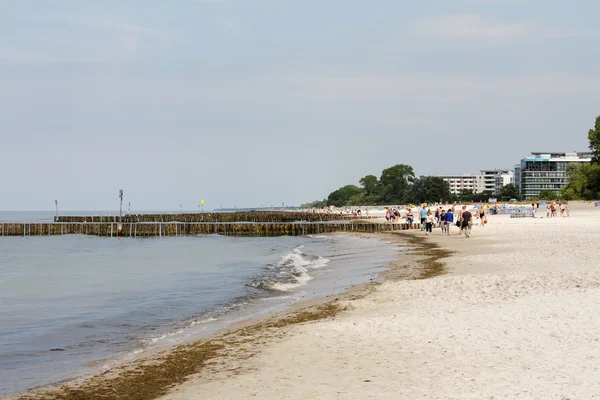 Піщаний пляж в Колобжеґ в Польщі — стокове фото