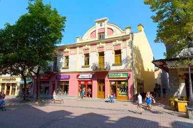 Dom Mangla adlı townhouse