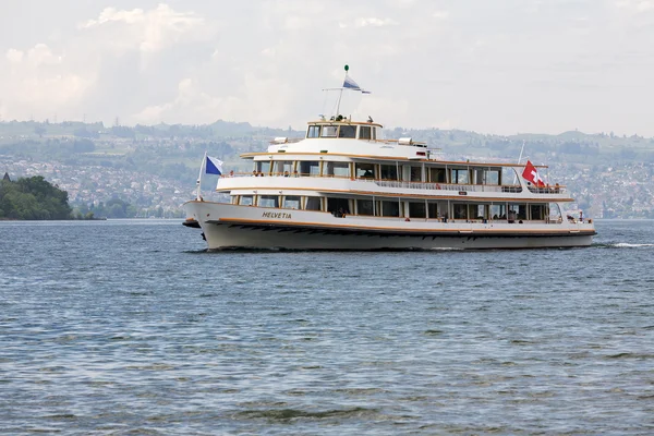 Navio Helvetia no Lago Zurique ao lado de Rapperswil — Fotografia de Stock