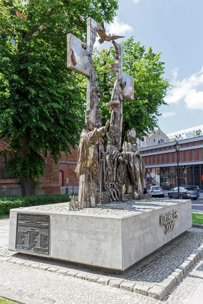 Мемориал тысячелетия в Колобжеге в Польше — стоковое фото