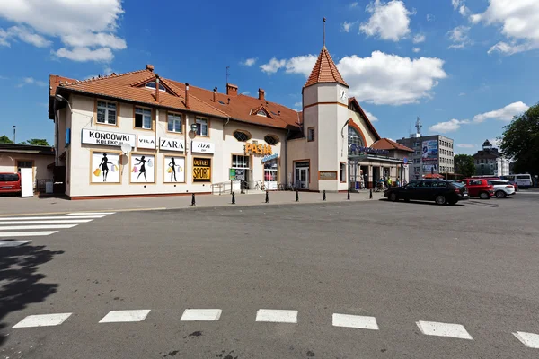 Railway station building in Kolobrzeg in Poland — Stockfoto