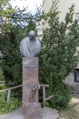 Yazar Kornel Makuszynski anıt