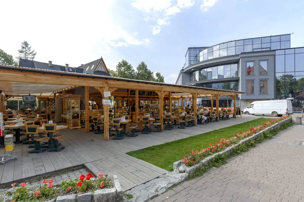 Restaurante bajo el techo en Zakopane — Foto de Stock