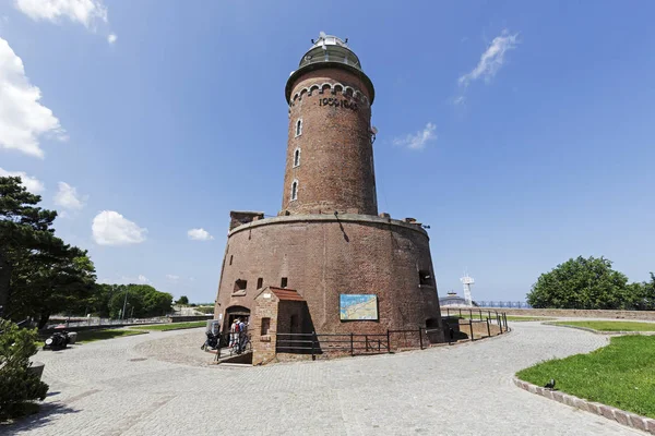 Gebaut aus Ziegelstein Leuchtturm in Kolberg — Stockfoto