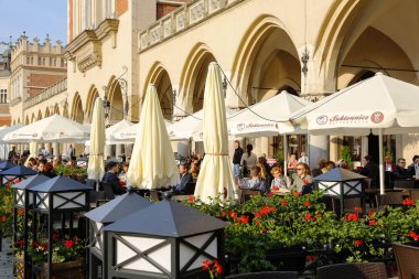 Açık havada Restoran Krakow Cloth Hall tarafından