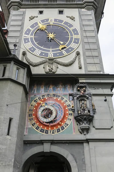 Reloj astronómico de Zytglogge en Berna — Foto de Stock