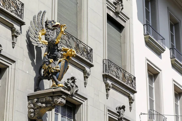 La statua ornata del drago a Berna — Foto Stock