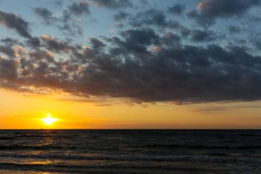 Baltık Denizi 'nde gün batımı