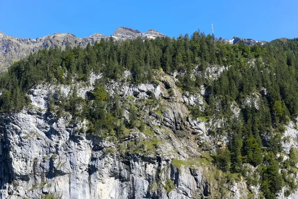 Enorme helling van rotsachtige berg — Stockfoto