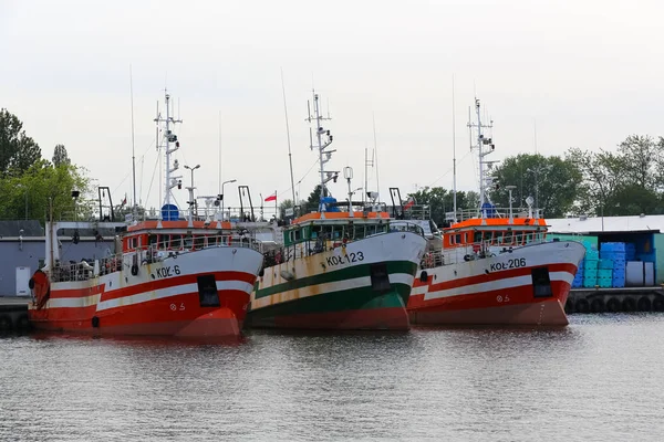 Trawlers at the seaport — Stock Photo, Image