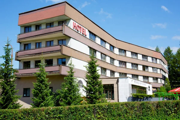 El edificio del hotel llamado Los Helios — Foto de Stock