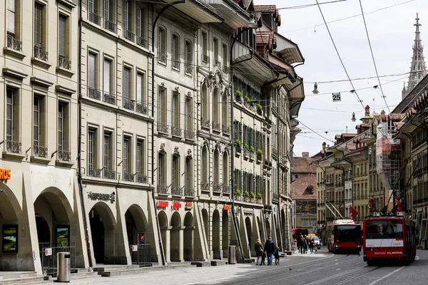 Villette a schiera con i suoi portici a Berna — Foto Stock