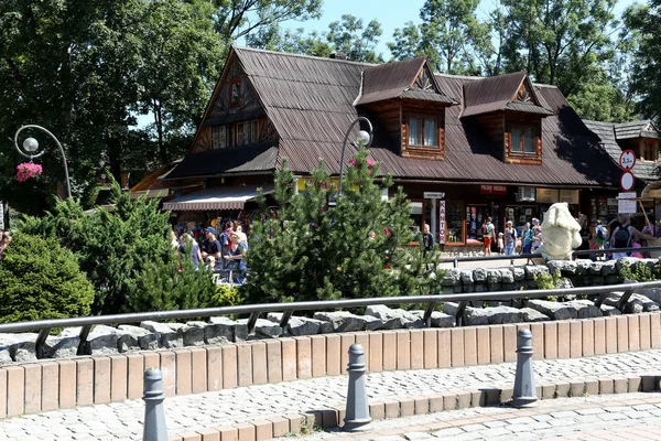 Prédio tradicional em Krupowki em Zakopane — Fotografia de Stock