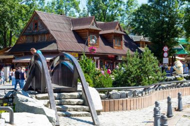Zakopane şehir promende köprü süsler