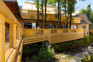 Zakopane ünlü Restoran, ahşap bina