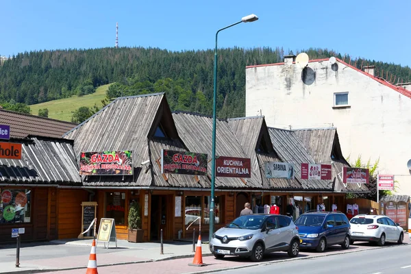 Malé obchody budov v Zakopane, Polsko — Stock fotografie