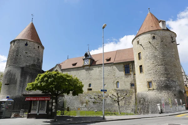 Die Burg und ihre zwei Türme — Stockfoto