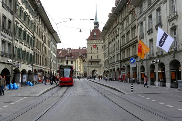 Vista strada da qualche parte nel centro storico di Berna — Foto Stock