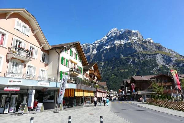 Uma vista magnífica da aldeia alpina — Fotografia de Stock
