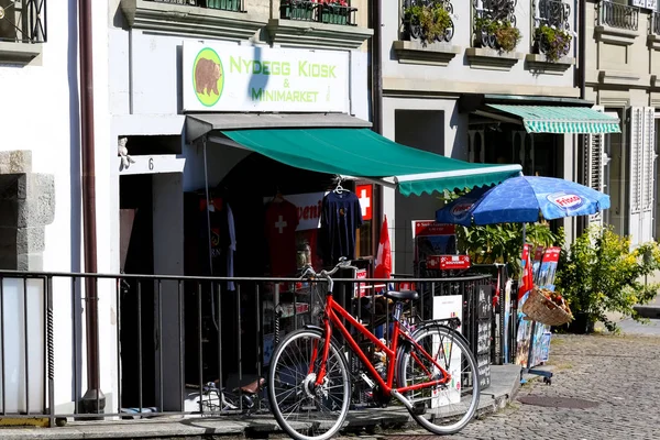 Exterior of the souvenir shop — Stock Photo, Image