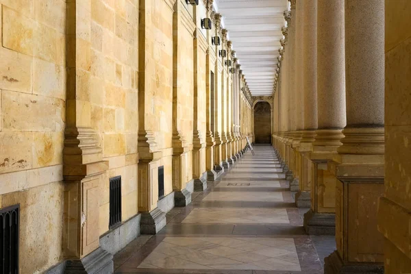 Two rows of many columns of Mill Colonnade — Stock Photo, Image