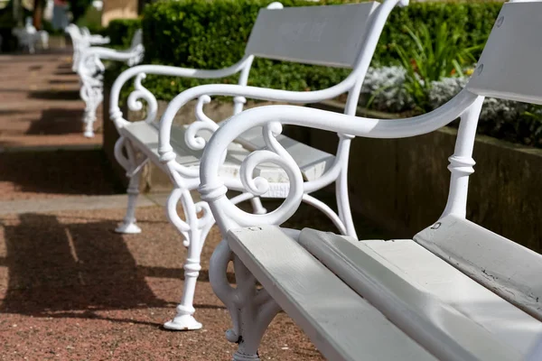 Klasik tezgahları genel bir parkta gördüm