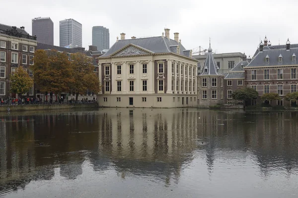 The building is known as Mauritshuis — 스톡 사진