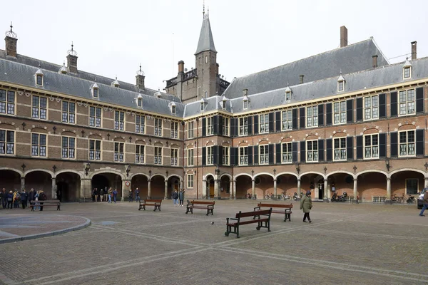 Wide inner courtyard of the Binnenhof complex — 스톡 사진