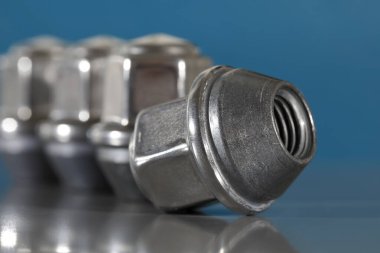 Set of nuts for alloy wheel rims 