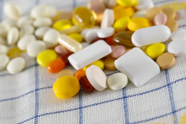 The pills are on the napkin — Stock Photo, Image