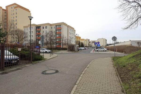 ポーランド ワルシャワ2020年2月22日 地元でゴックローと呼ばれる大規模住宅団地内の住宅 — ストック写真