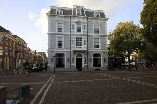 荷兰海牙 2019年10月10日 历史建筑的正面可以在此看到 这座楼在城市的旧址 — 图库照片