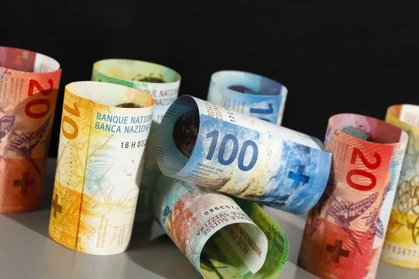Кілька Закручених Банкнот Швейцарських Грошей Концепція Ідея Представити Економіку — стокове фото