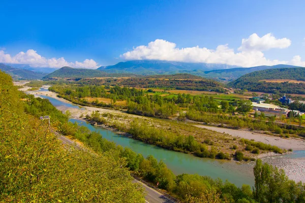 Ainsa ortaçağ köyü ile güzel taş hous Pyrenees — Stok fotoğraf