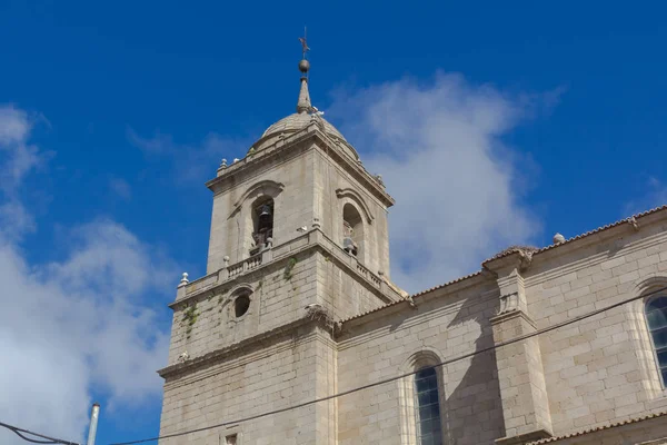 Kościół budynek katolicki typowych dla północnej Hiszpanii — Zdjęcie stockowe