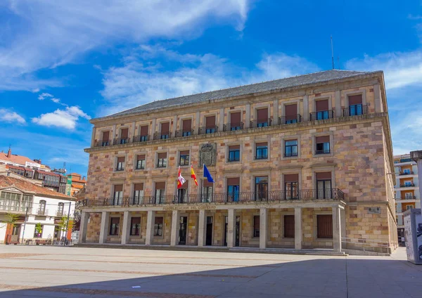 Edificios típicos de la ciudad de Zamora, España — Foto de Stock