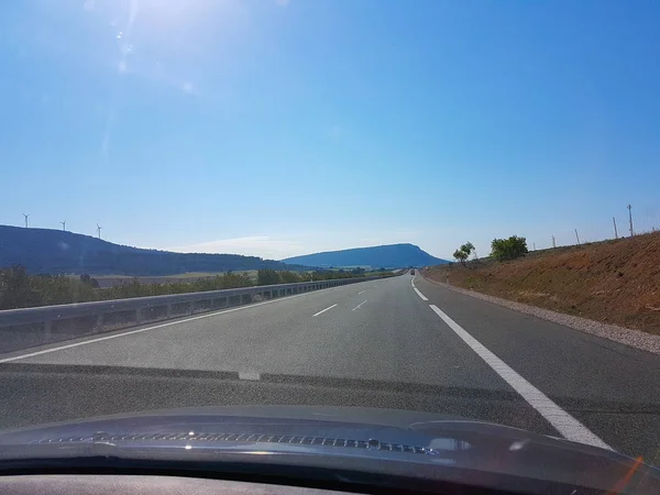 Straßenansicht aus dem Auto — Stockfoto