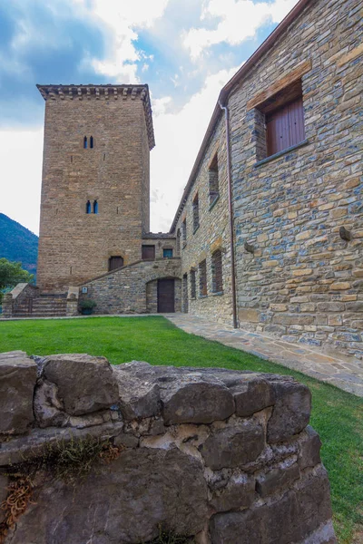 Mountain village of Torla Ordesa, Huesca, Spain — Stock Photo, Image