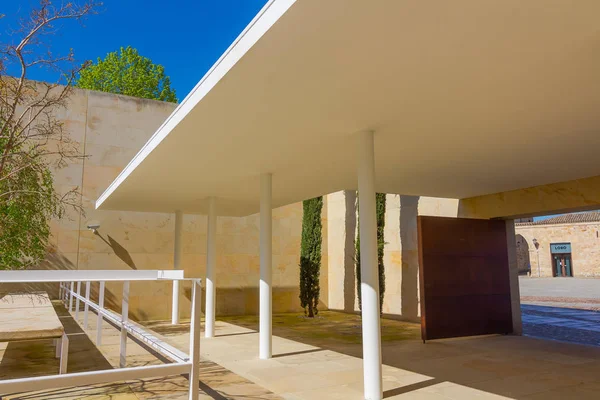 Edifício público moderno do conselho da cidade de Zamora, Espanha — Fotografia de Stock