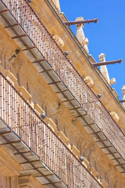 Balkonger av plaza mayor Salamanca, Spanien — Stockfoto