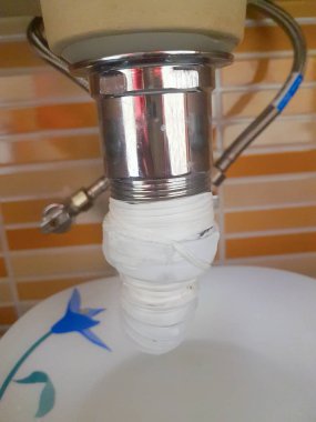 yanan bir usta ahşap