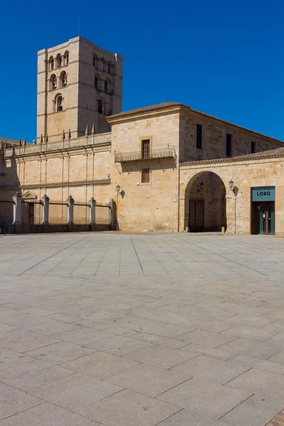 Berömda katedral Frälsarens, i Zamora, Spanien — Stockfoto