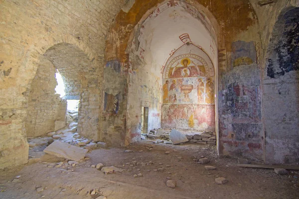 Inside of an ancient ruined church — Stock Photo, Image