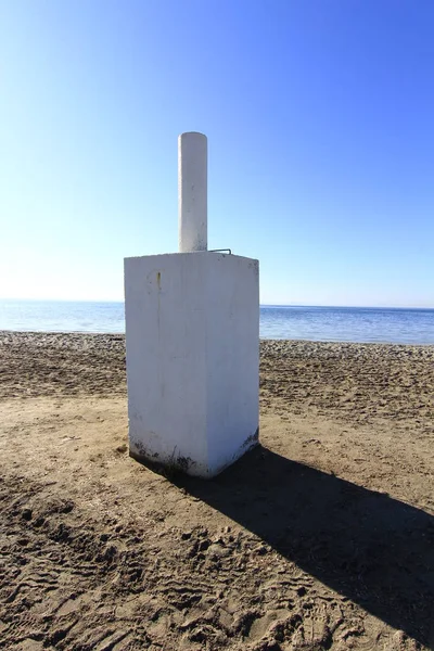 Trig per topografia su una spiaggia — Foto Stock