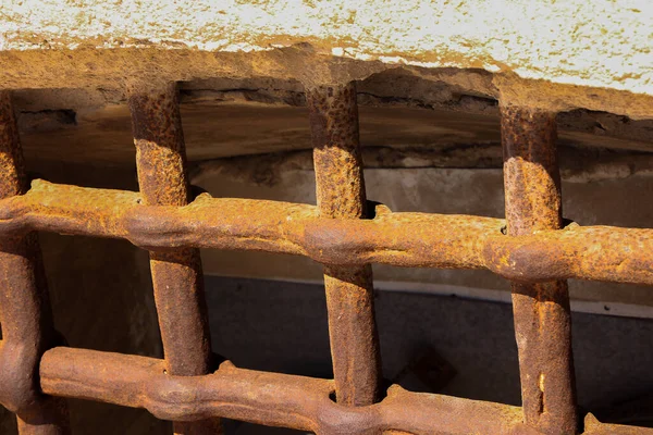 Thick Bars Rusty Iron Window — Stock Photo, Image