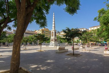 İspanya 'nın Malaga şehrinde bulunan Merced Meydanı' nı gezin.