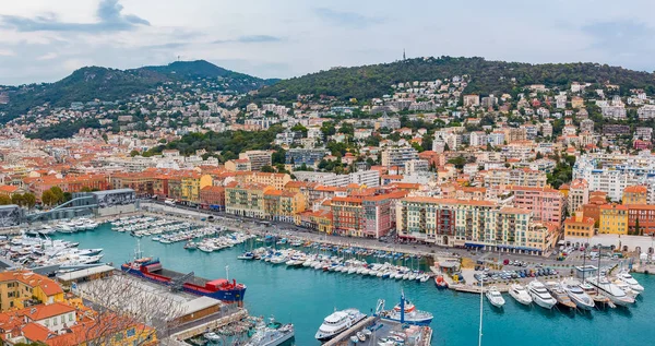 Nice litoral da cidade no Mar Mediterrâneo — Fotografia de Stock